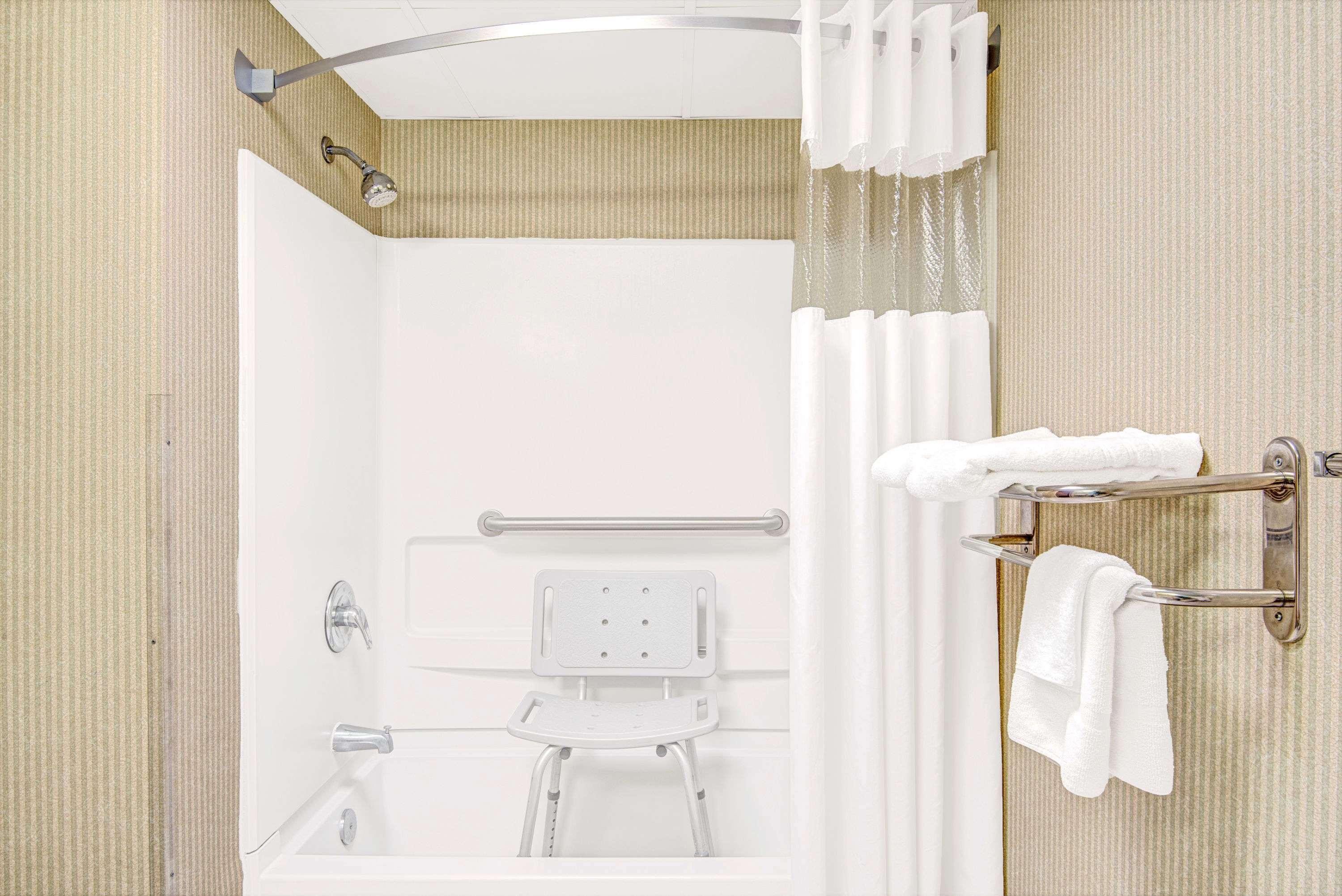 Days Inn By Wyndham Louisburg Buitenkant foto