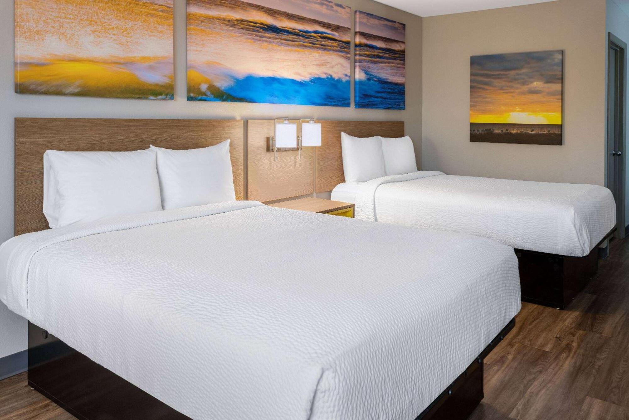 Days Inn By Wyndham Louisburg Buitenkant foto